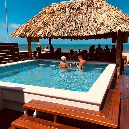 Hotel Ocean Breeze Placencia Esterno foto