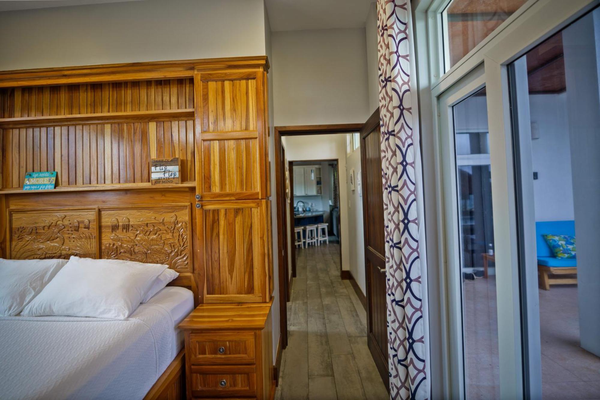 Hotel Ocean Breeze Placencia Esterno foto
