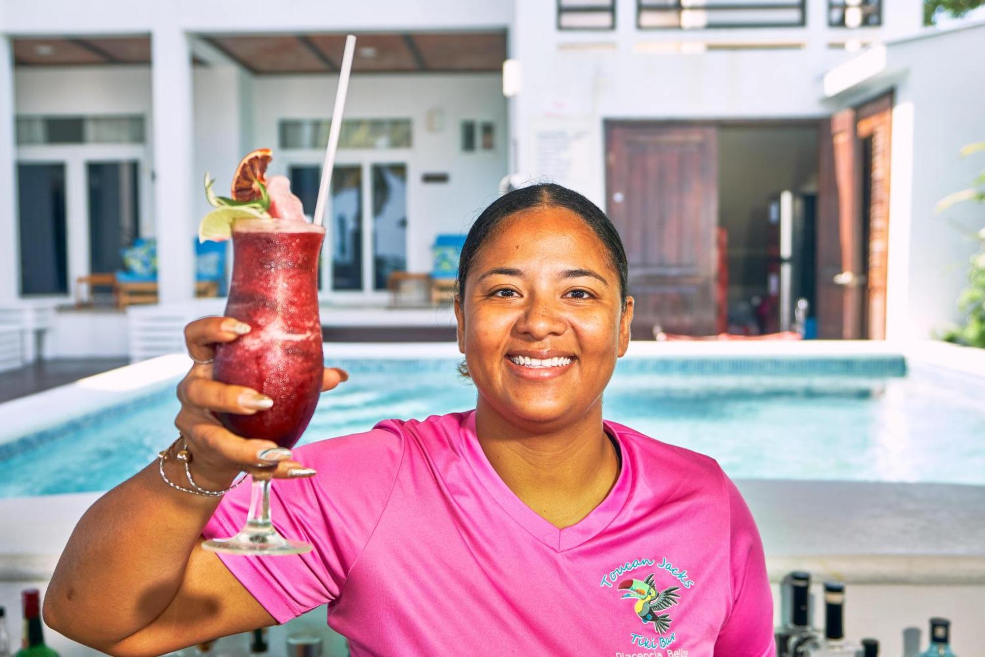 Hotel Ocean Breeze Placencia Esterno foto