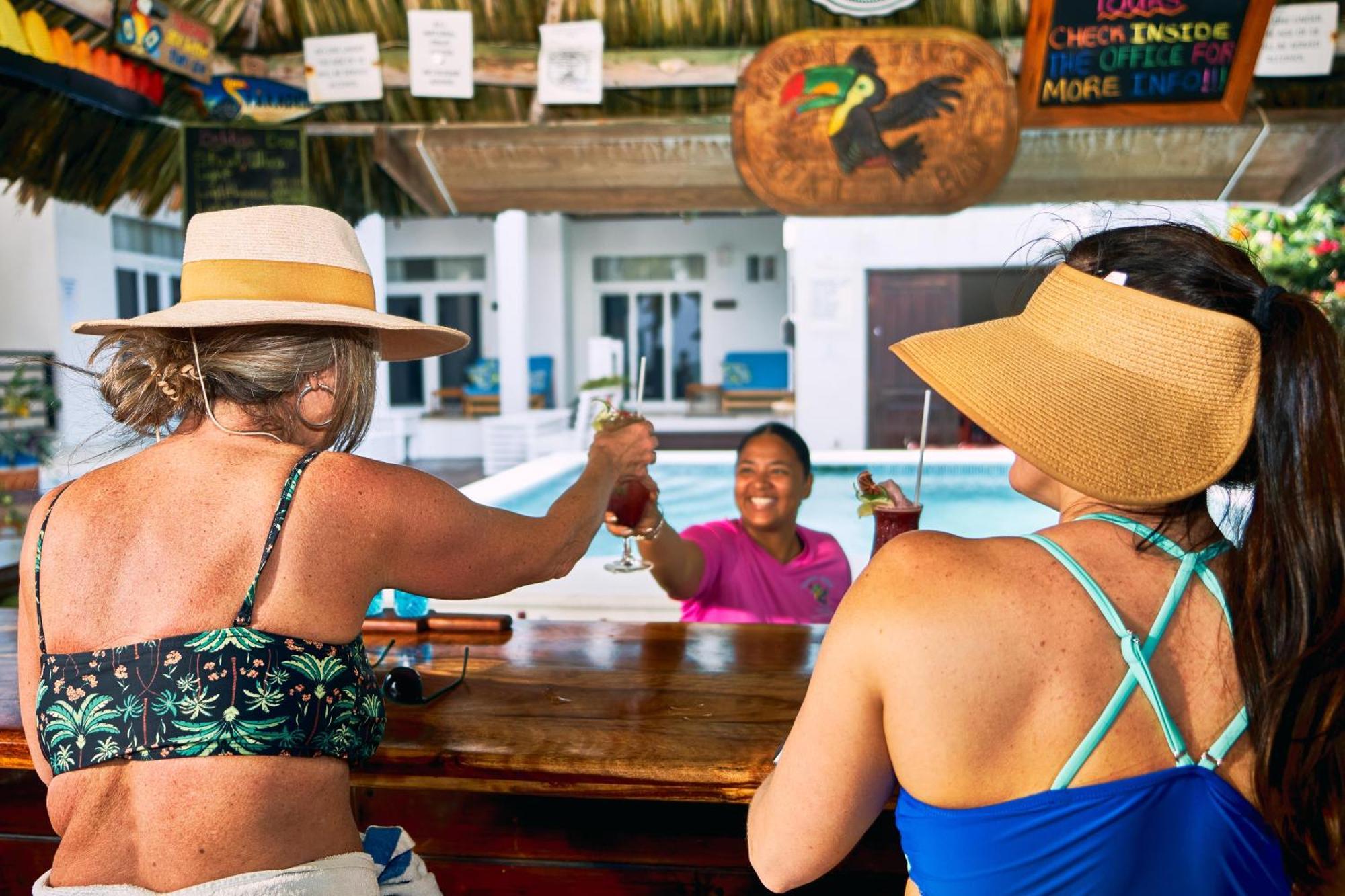 Hotel Ocean Breeze Placencia Esterno foto