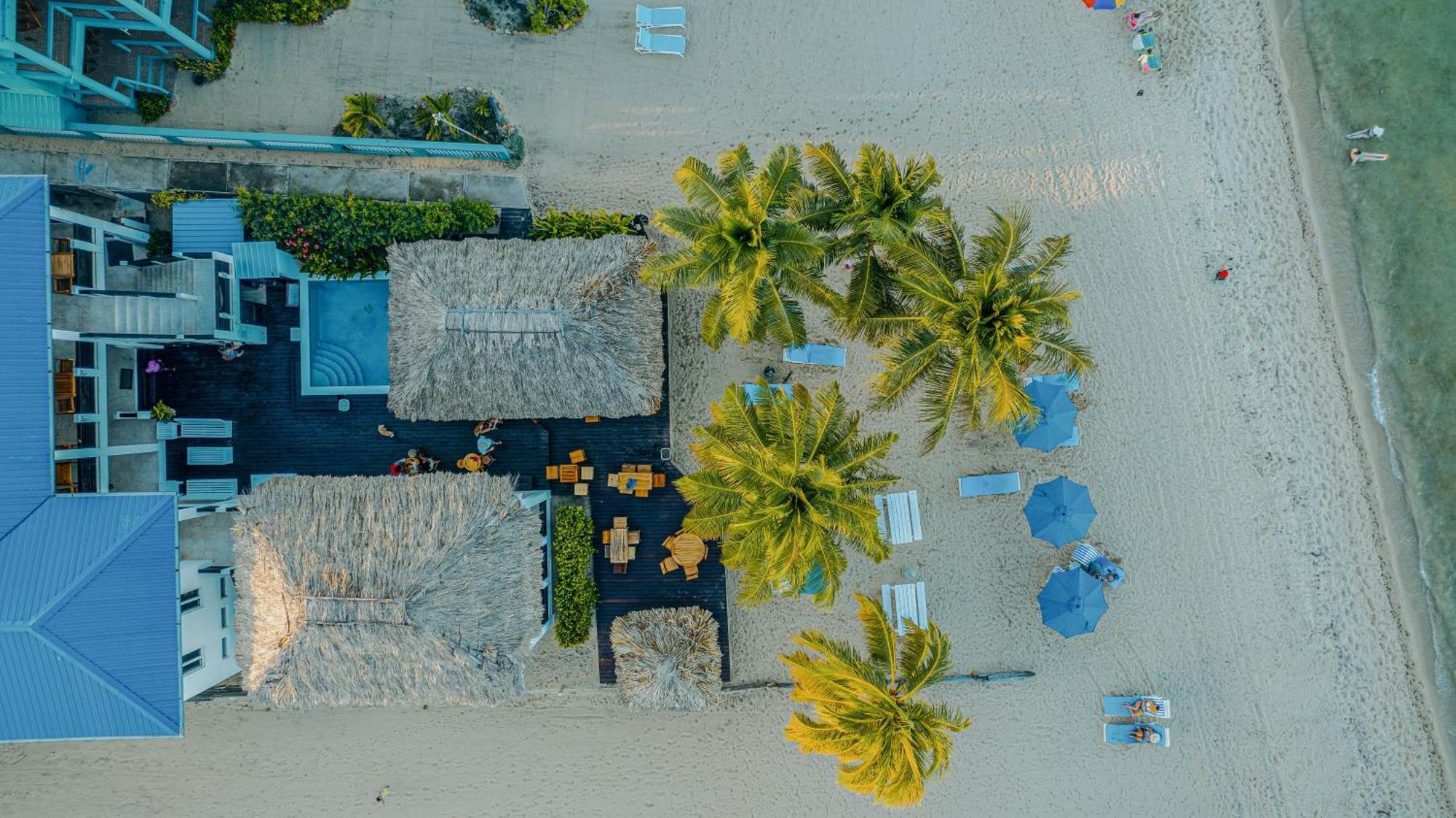 Hotel Ocean Breeze Placencia Esterno foto