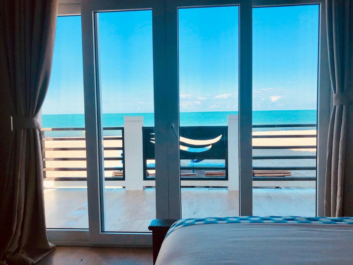 Hotel Ocean Breeze Placencia Esterno foto