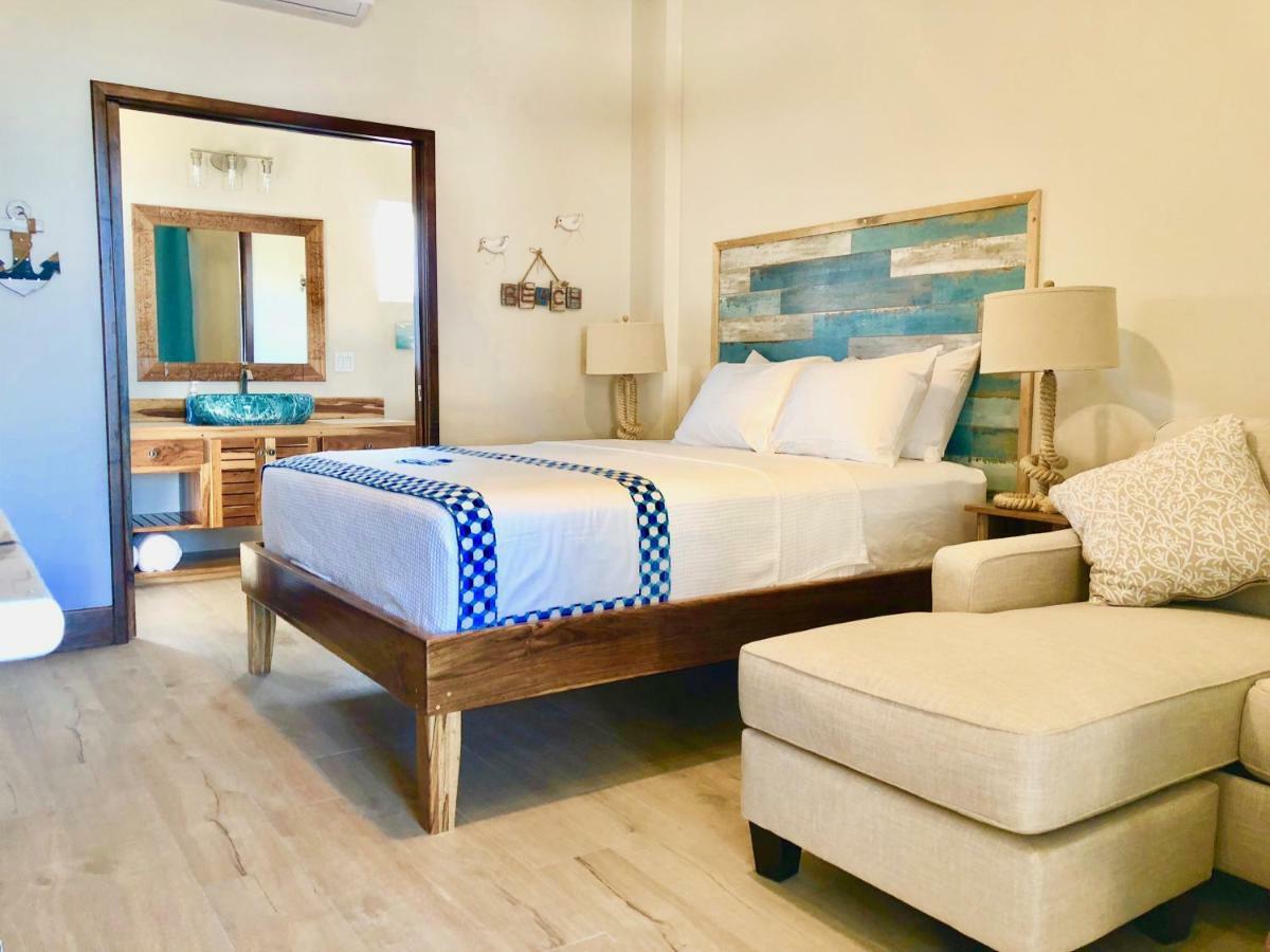 Hotel Ocean Breeze Placencia Esterno foto