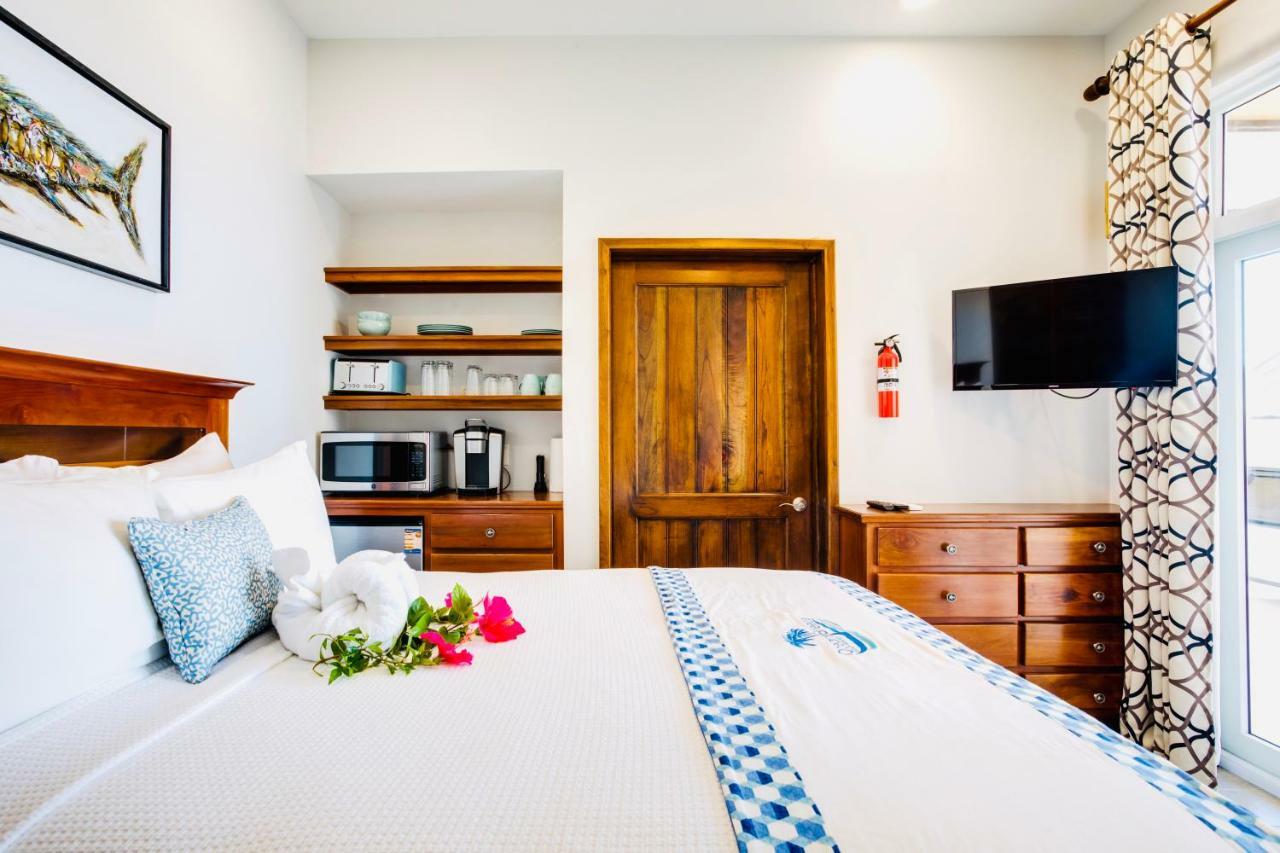 Hotel Ocean Breeze Placencia Esterno foto
