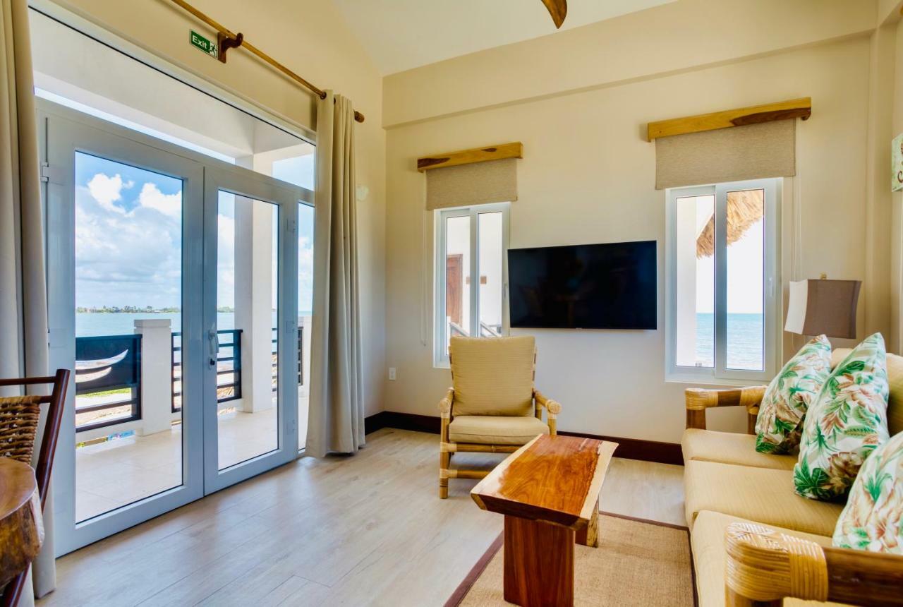 Hotel Ocean Breeze Placencia Esterno foto