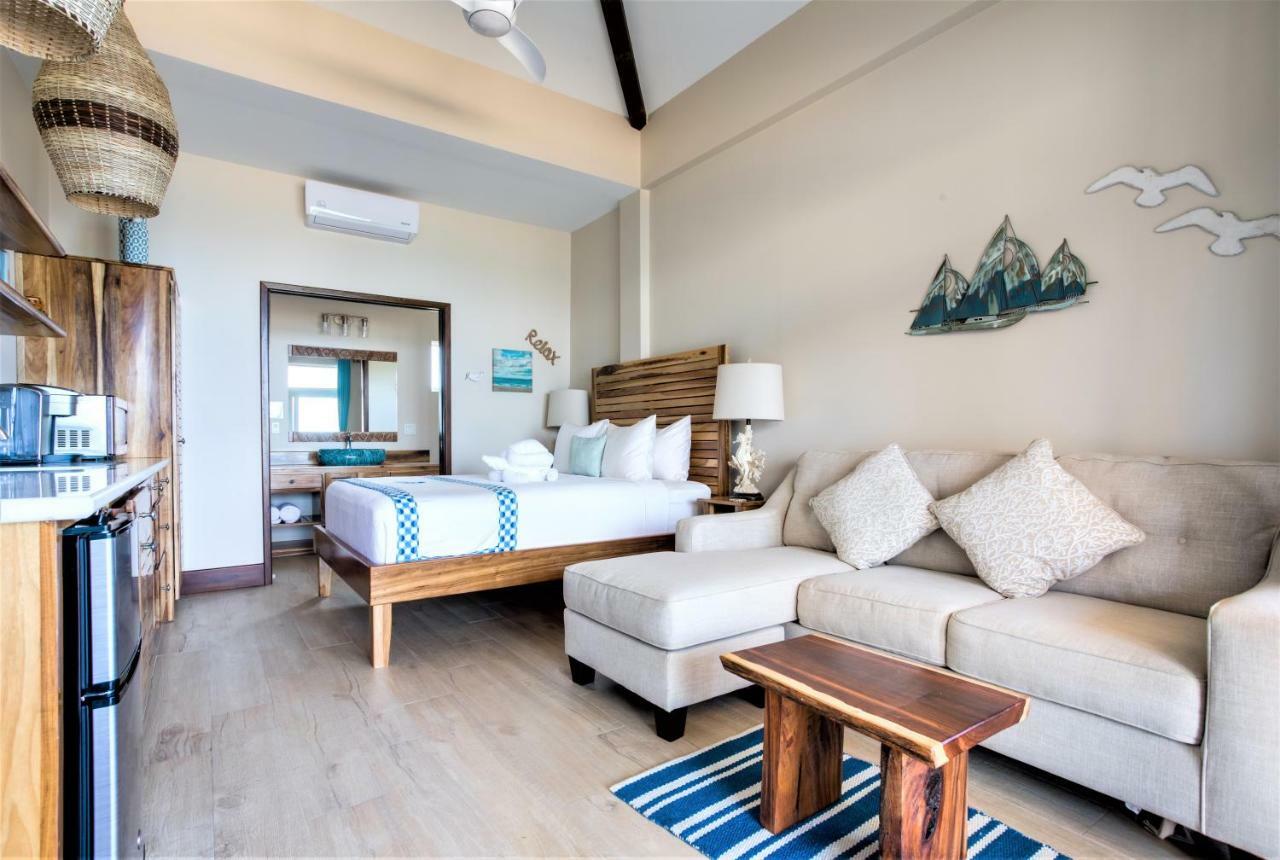 Hotel Ocean Breeze Placencia Esterno foto