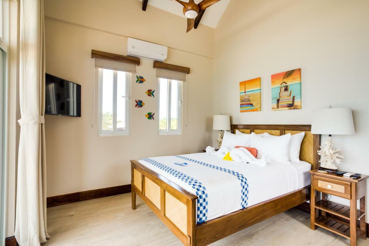 Hotel Ocean Breeze Placencia Esterno foto